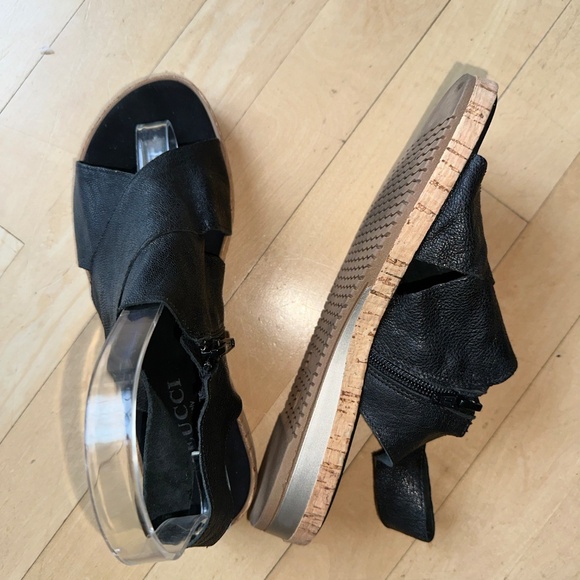 Sesto Meucci Sylke Black Leather Criss Cross Bands Sandal, 7.5 CB2414 - Picture 2 of 6